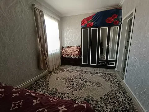 Satılır 4 otaqlı mənzil 120 m²