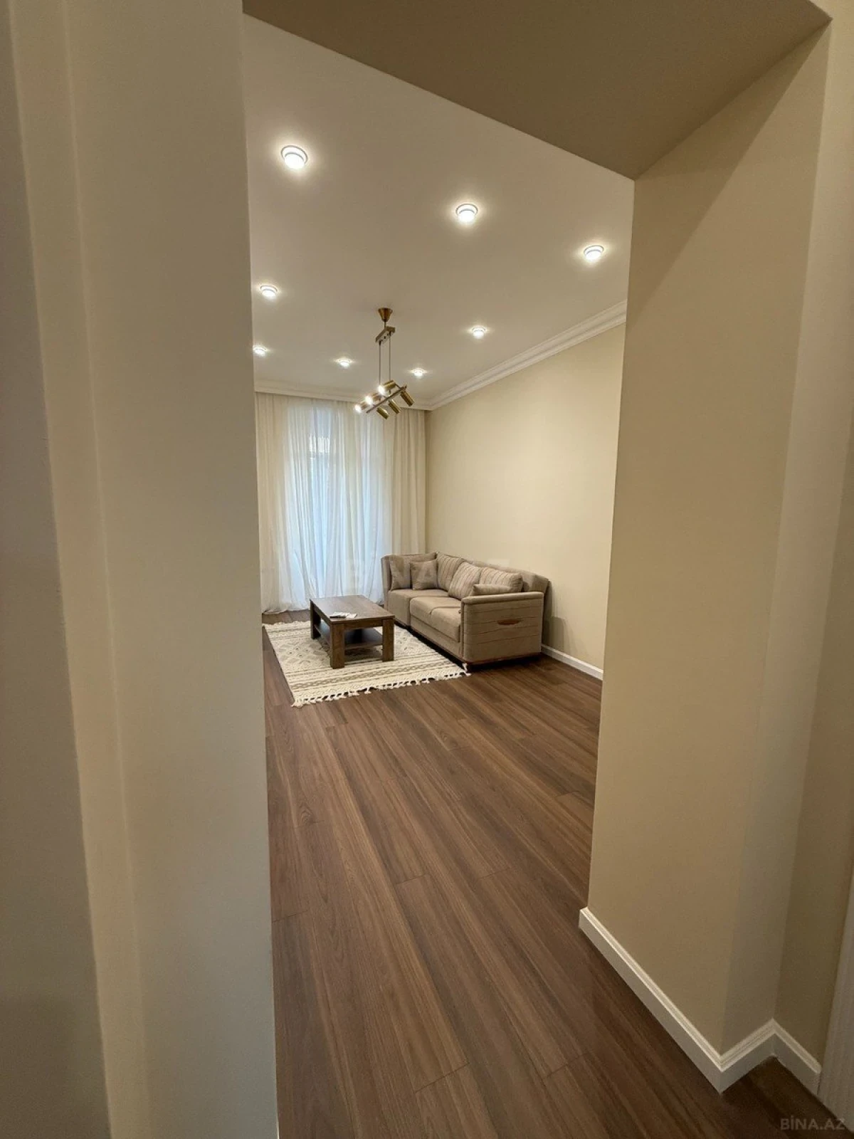 Satılır 2 otaqlı mənzil 65 m²