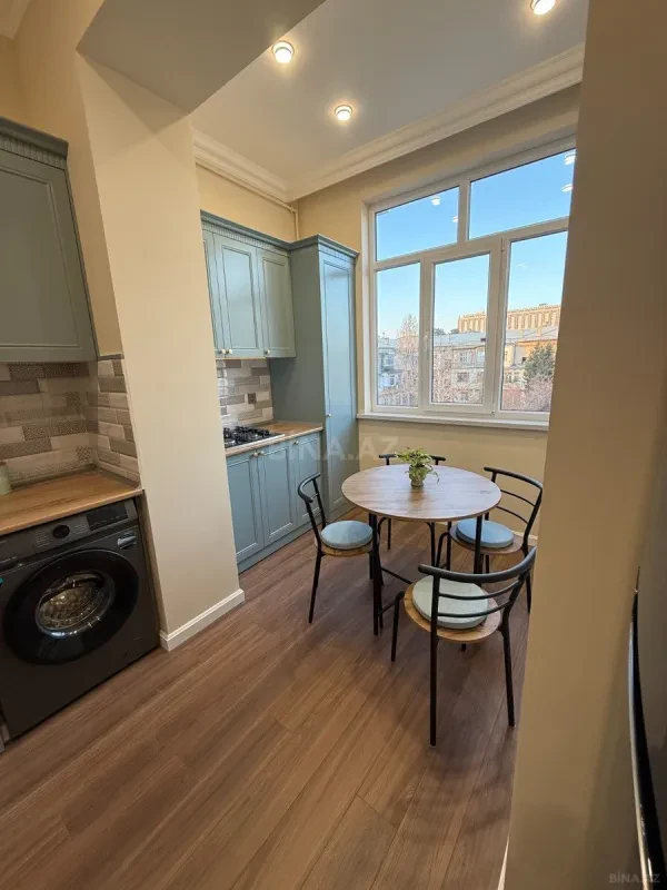 Satılır 2 otaqlı mənzil 65 m²