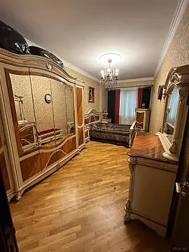 Satılır 3 otaqlı mənzil 135 m²