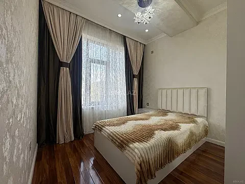 Satılır 3 otaqlı mənzil 80 m²