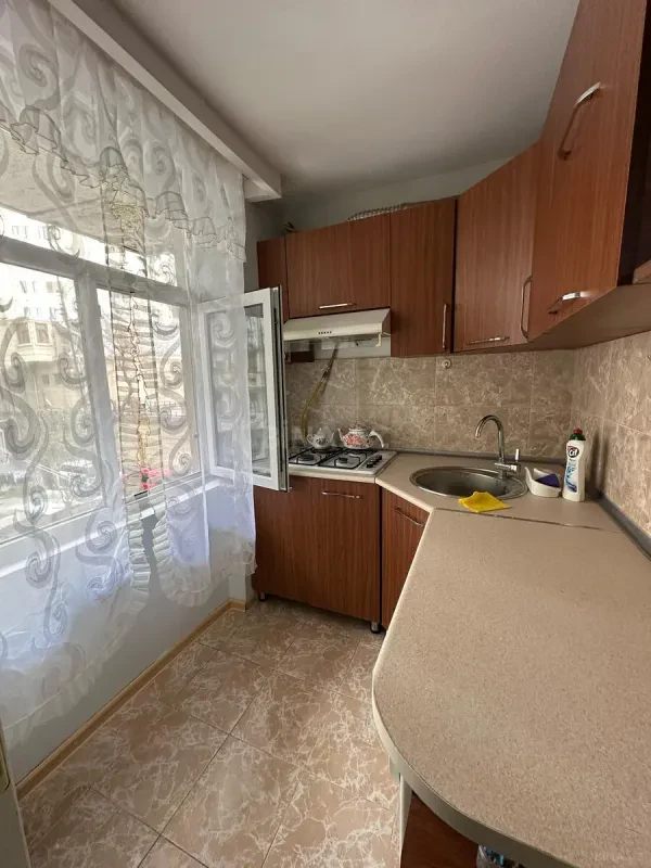 Kirayə verilir 1 otaqlı mənzil 40 m²