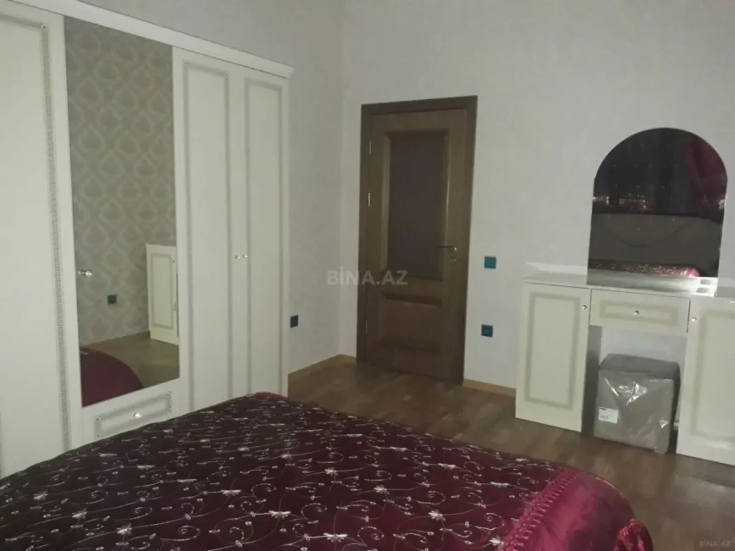 Kirayə verilir 2 otaqlı mənzil 77 m²