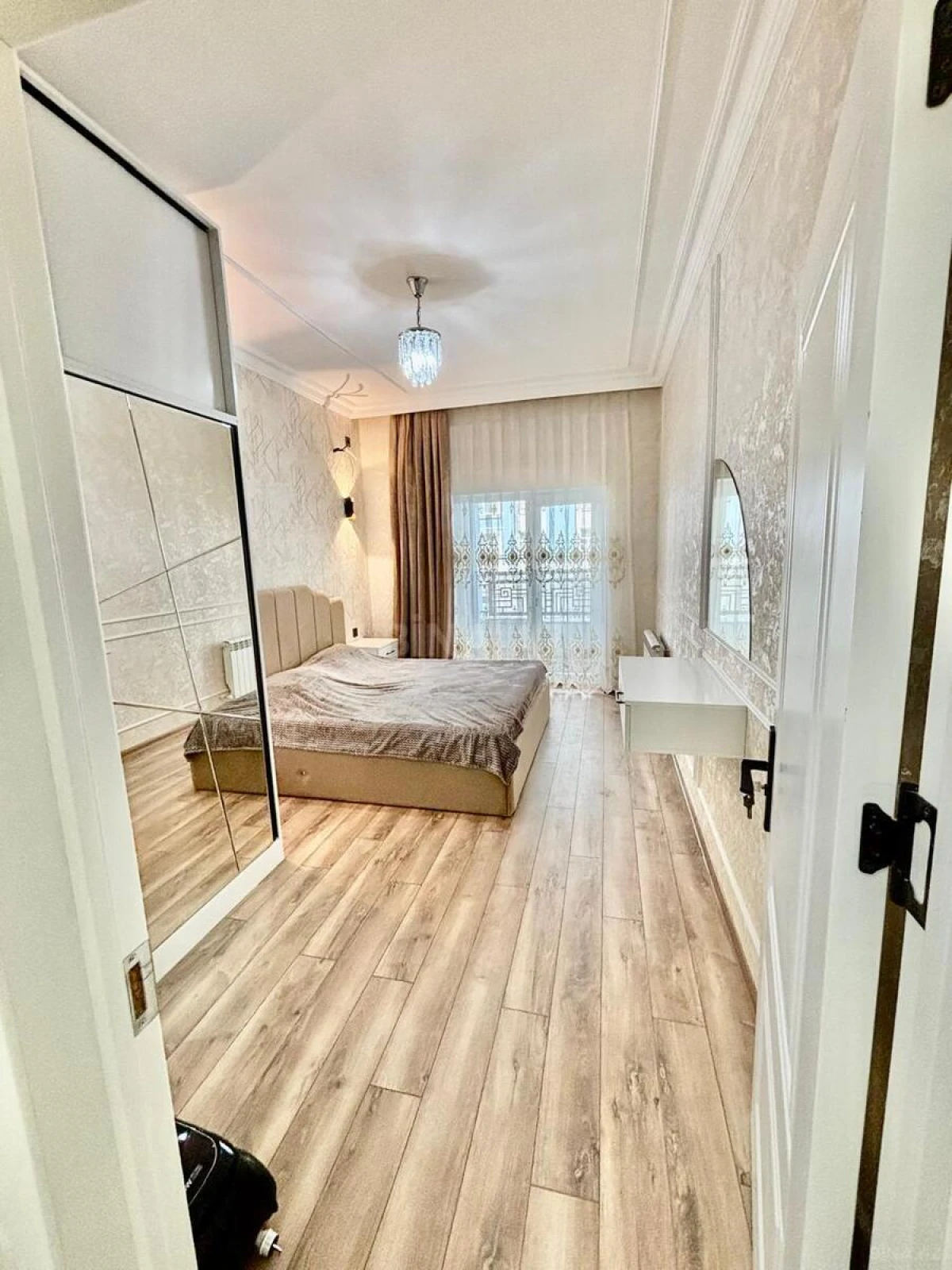 Kirayə verilir 2 otaqlı mənzil 80 m²