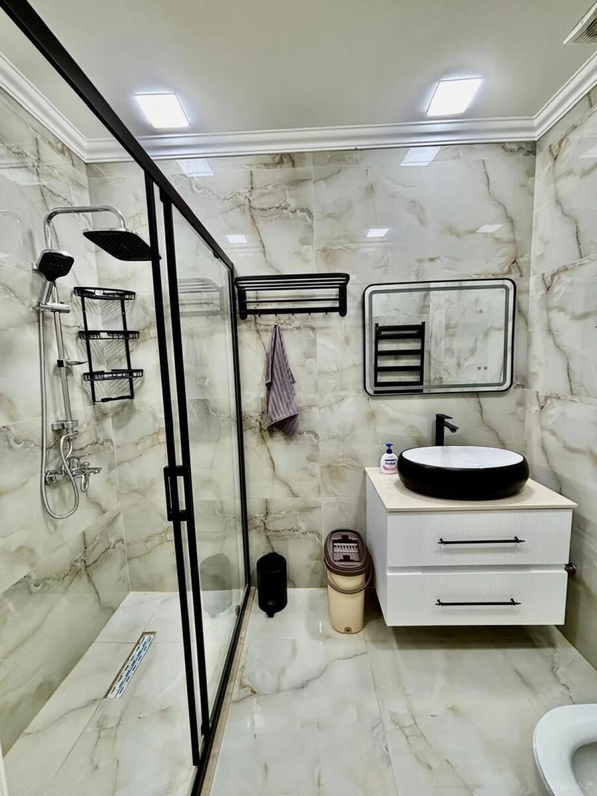 Kirayə verilir 2 otaqlı mənzil 80 m²