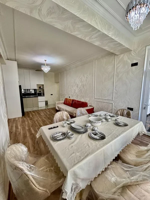 Kirayə verilir 2 otaqlı mənzil 80 m²