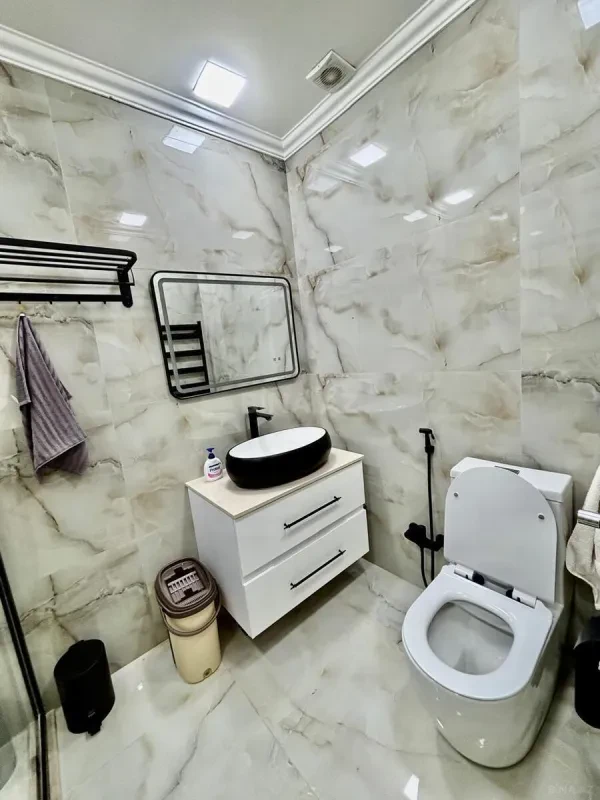 Kirayə verilir 2 otaqlı mənzil 80 m²