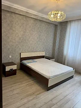 Satılır 4 otaqlı mənzil 187 m²