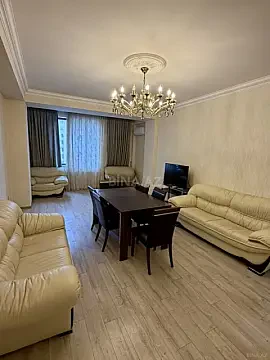 Satılır 4 otaqlı mənzil 187 m²