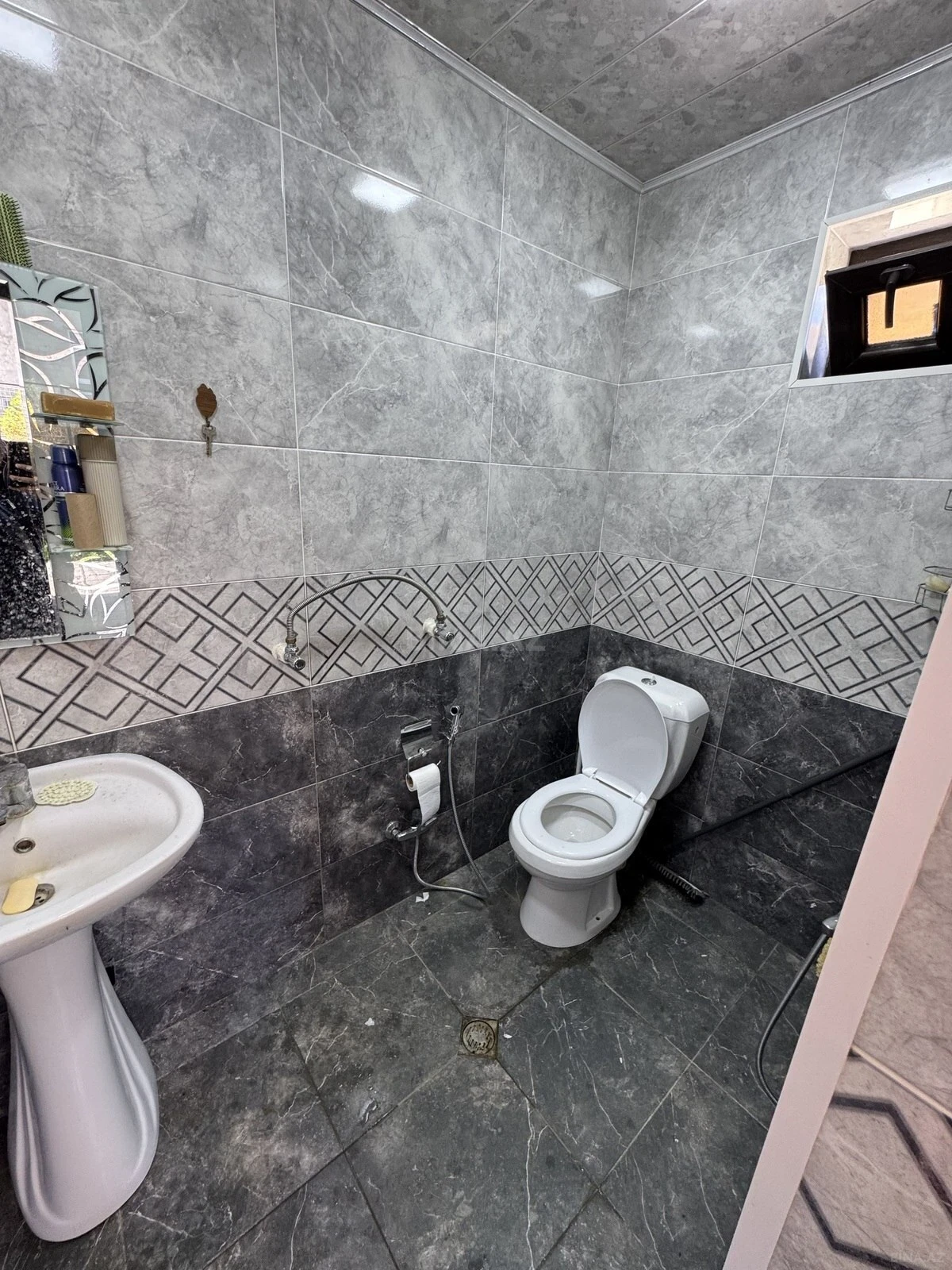 Satılır torpaq sahəsi 4 m²