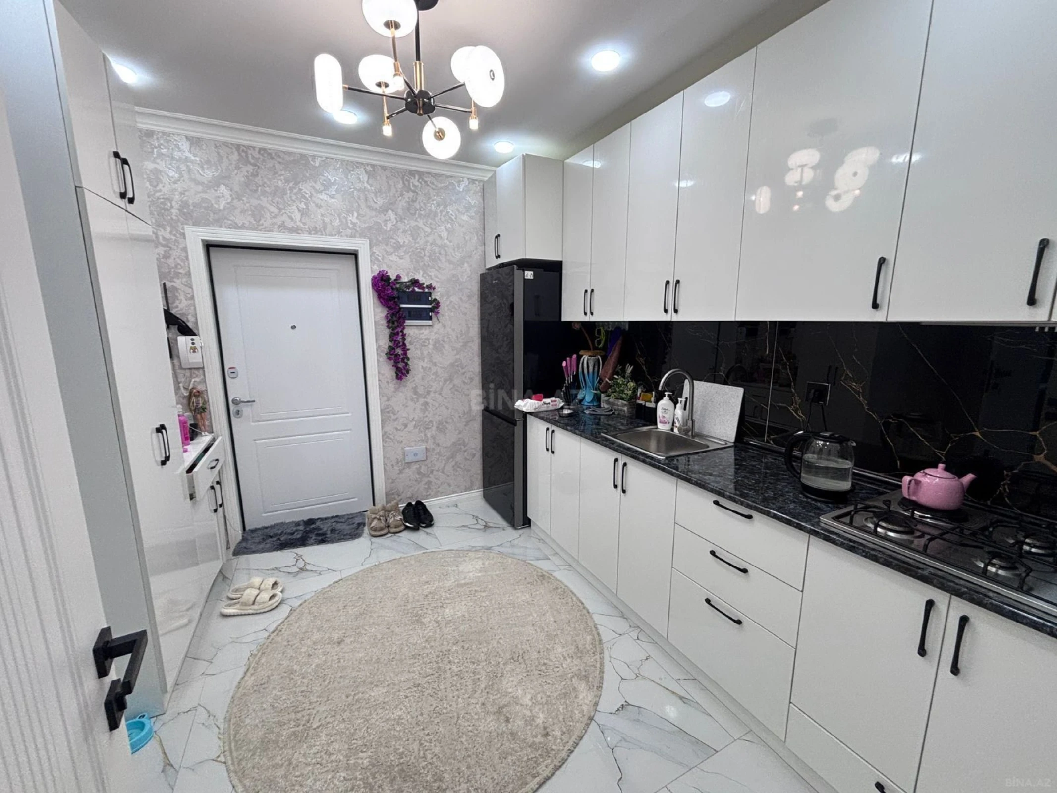 Satılır 2 otaqlı mənzil 60 m²
