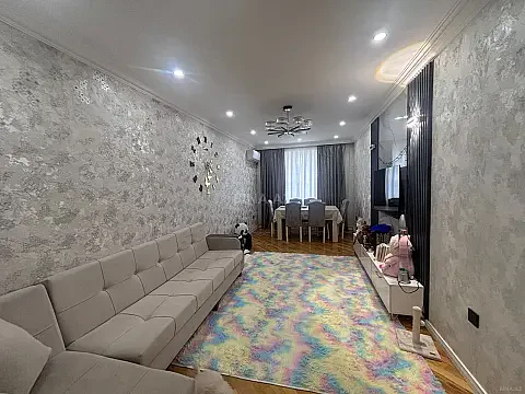 Satılır 2 otaqlı mənzil 60 m²