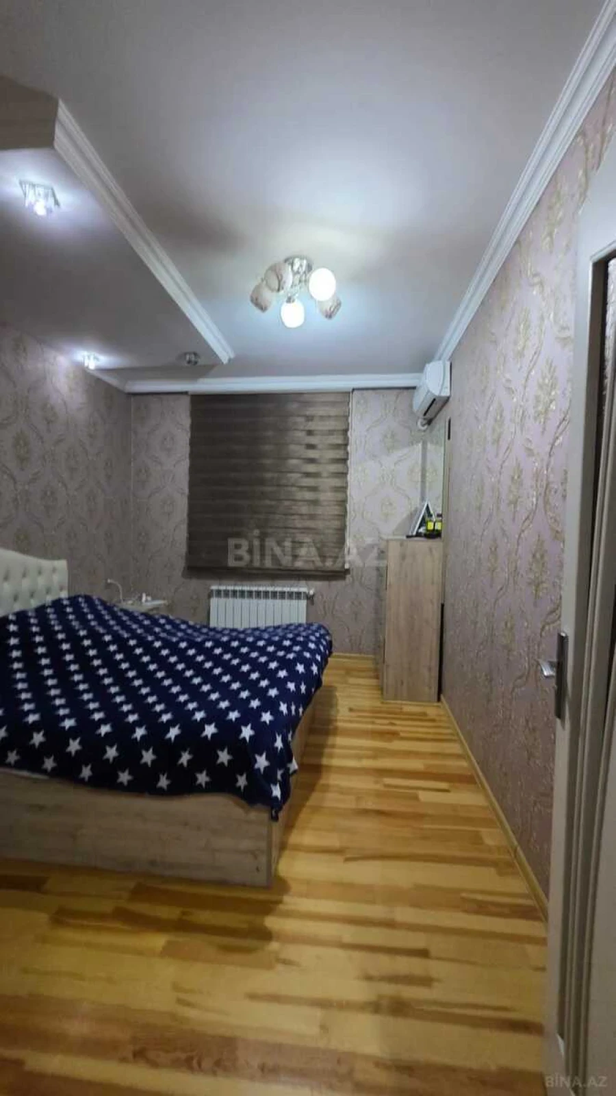 Satılır 4 otaqlı mənzil 138 m²