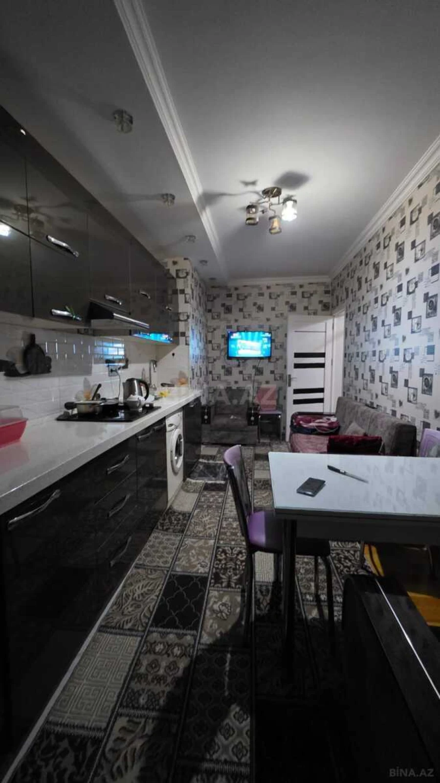 Satılır 4 otaqlı mənzil 138 m²