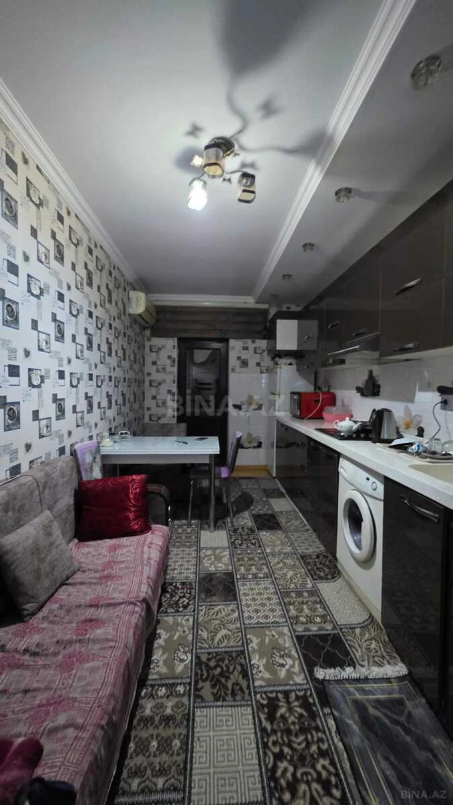 Satılır 4 otaqlı mənzil 138 m²