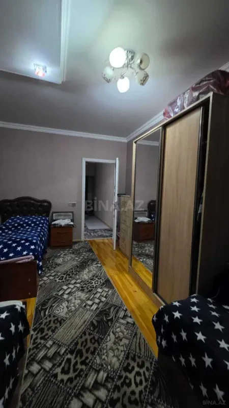 Satılır 4 otaqlı mənzil 138 m²