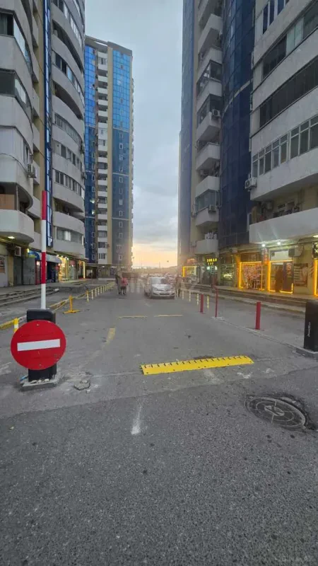 Satılır 4 otaqlı mənzil 138 m²