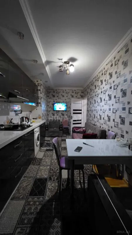 Satılır 4 otaqlı mənzil 138 m²