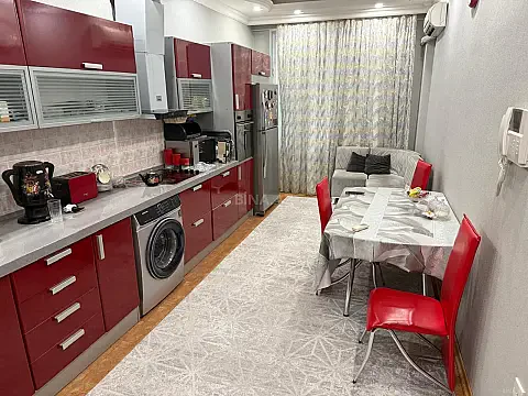 Satılır 3 otaqlı mənzil 125 m²
