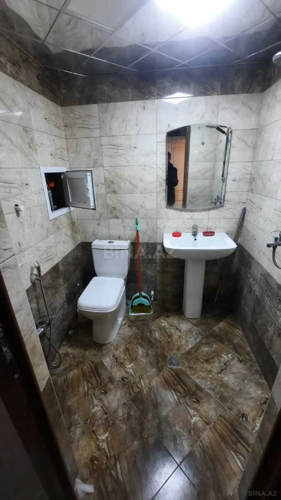 Satılır 2 otaqlı mənzil 62 m²
