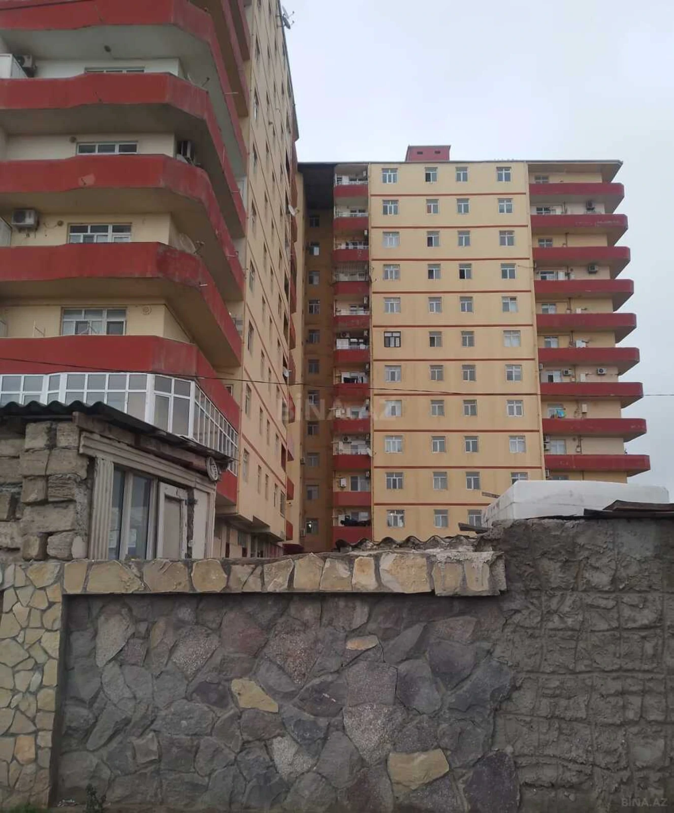 Satılır 2 otaqlı mənzil 62 m²