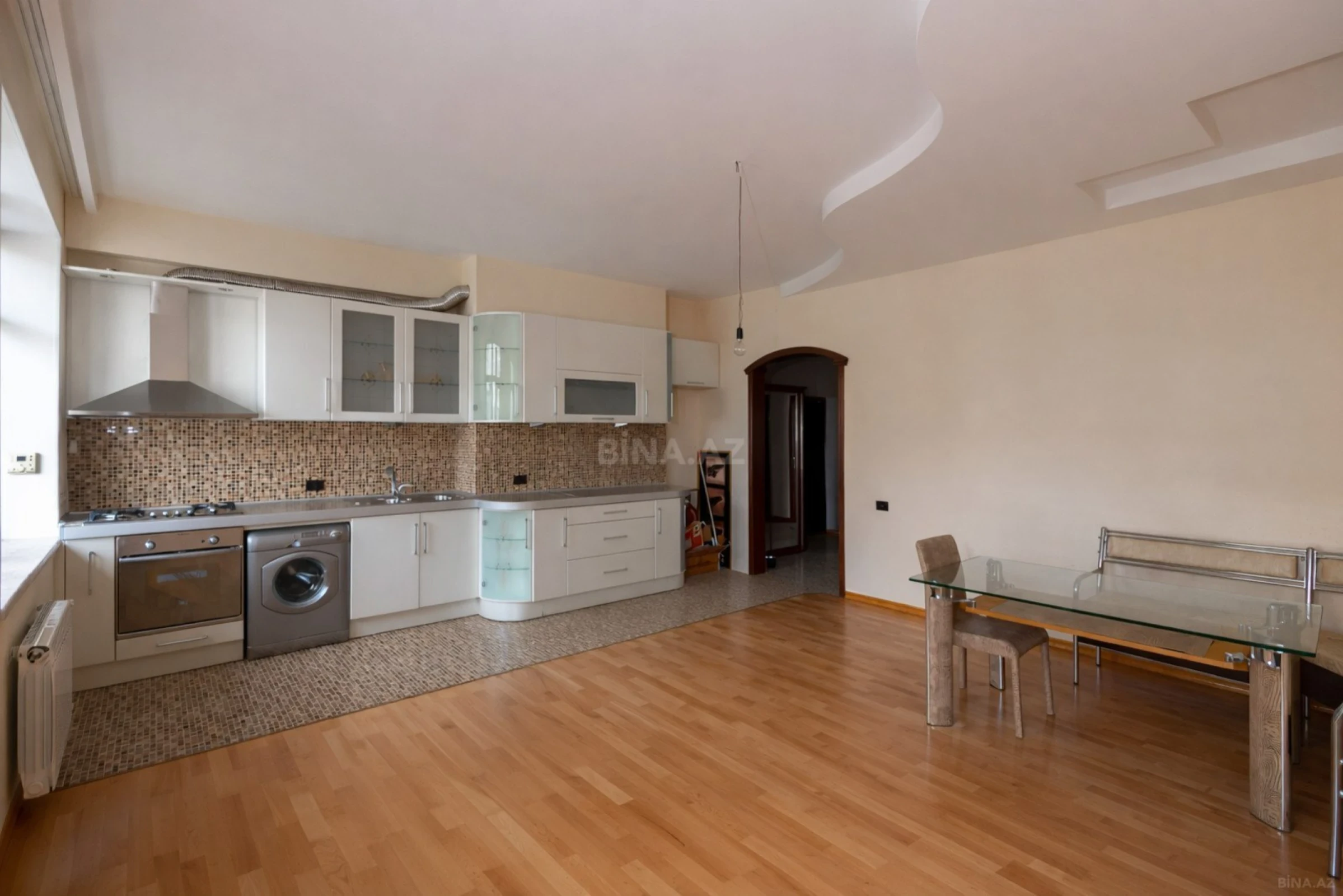 Satılır 4 otaqlı mənzil 210 m²