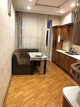 Kirayə verilir 3 otaqlı mənzil 112 m²