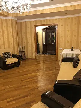 Kirayə verilir 3 otaqlı mənzil 112 m²