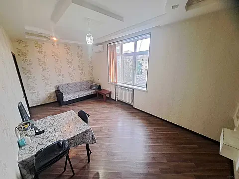 Kirayə verilir 2 otaqlı mənzil 50 m²