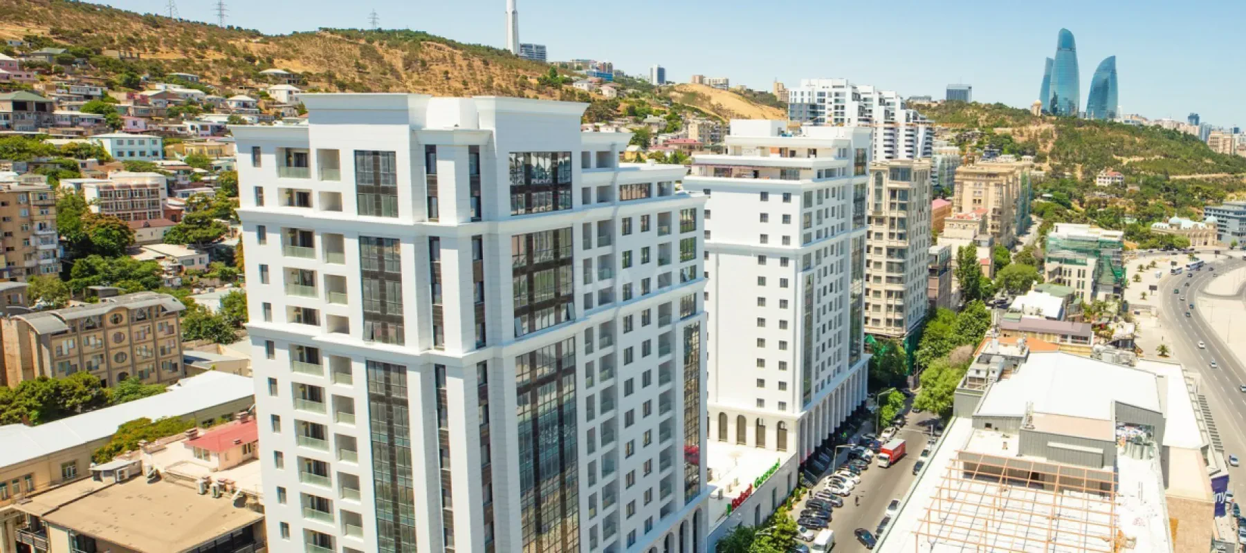 Satılır 5 otaqlı mənzil 210 m²