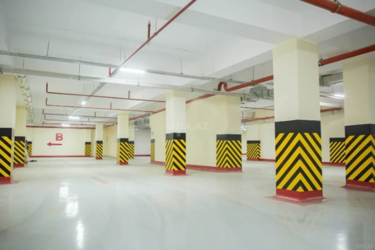 Satılır 5 otaqlı mənzil 210 m²