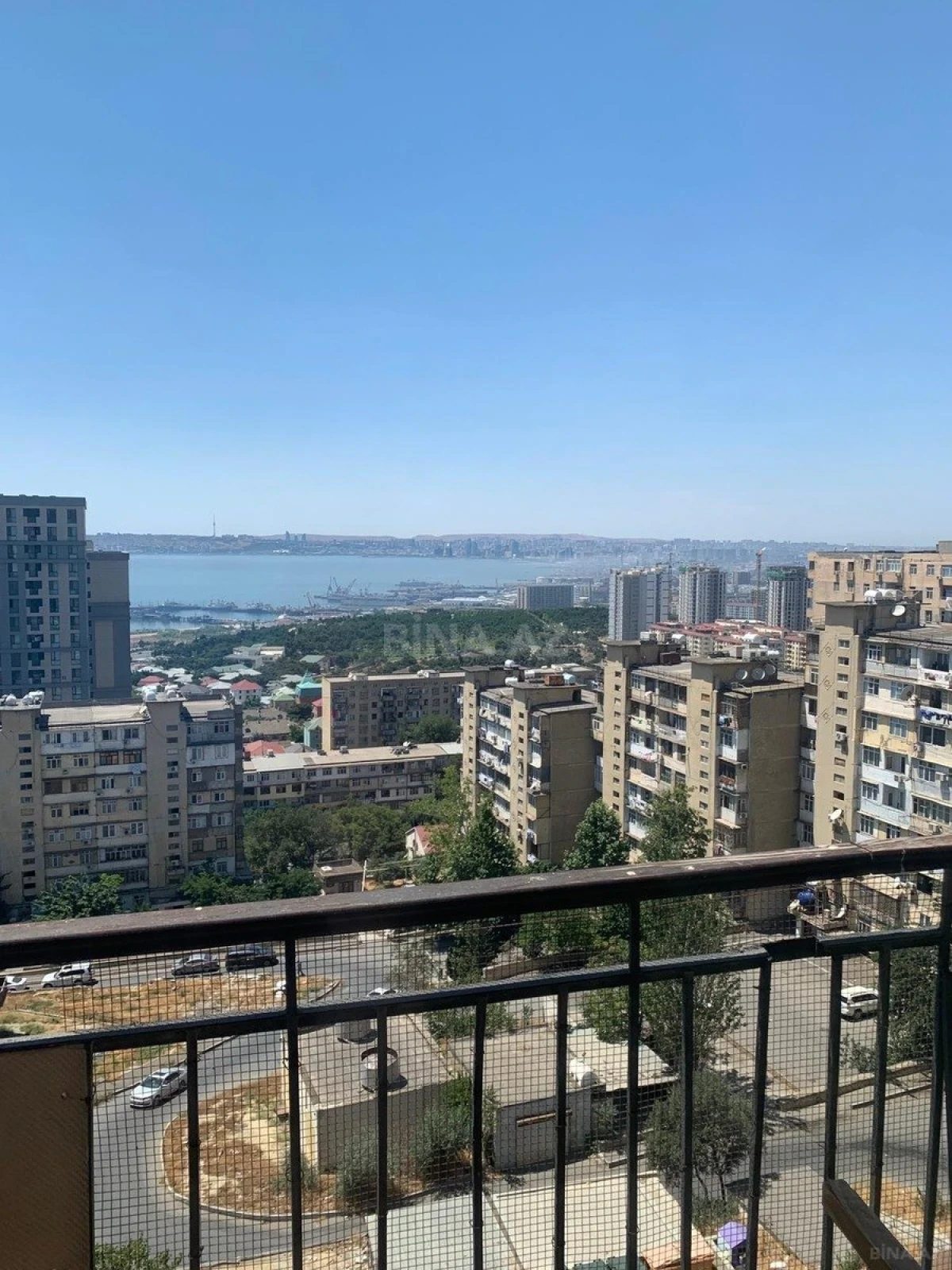 Satılır 5 otaqlı mənzil 105 m²