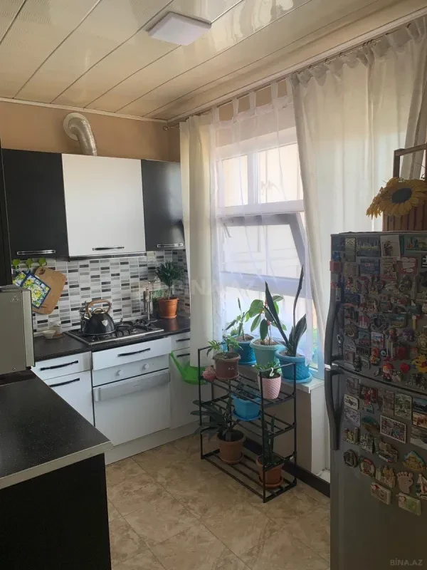 Satılır 5 otaqlı mənzil 105 m²