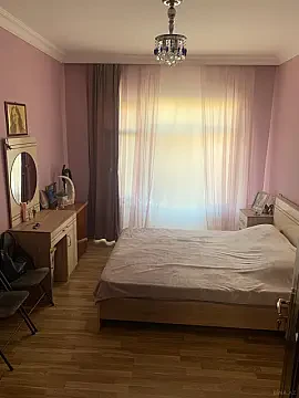 Satılır 5 otaqlı mənzil 105 m²
