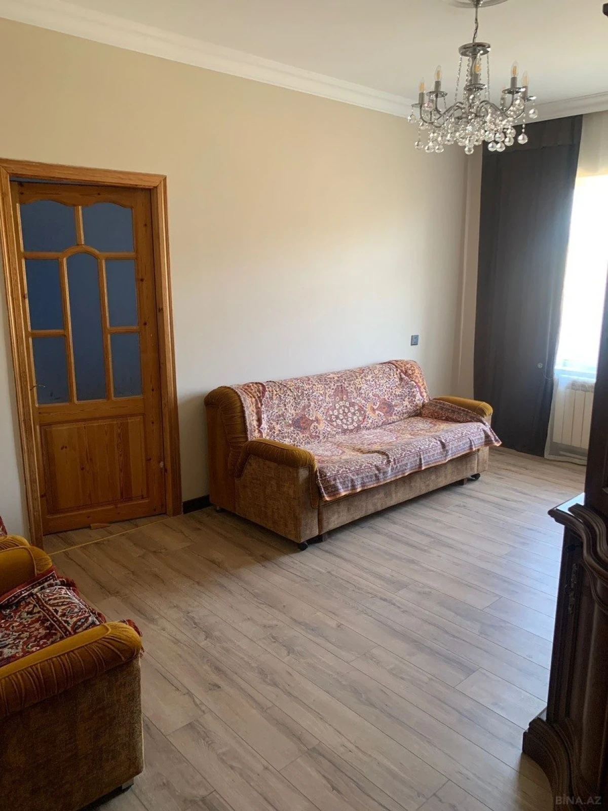 Satılır 5 otaqlı mənzil 105 m²