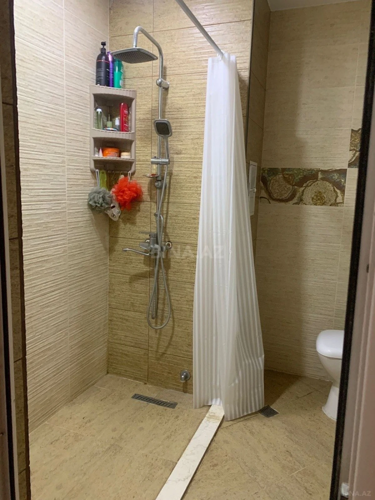 Satılır 5 otaqlı mənzil 105 m²