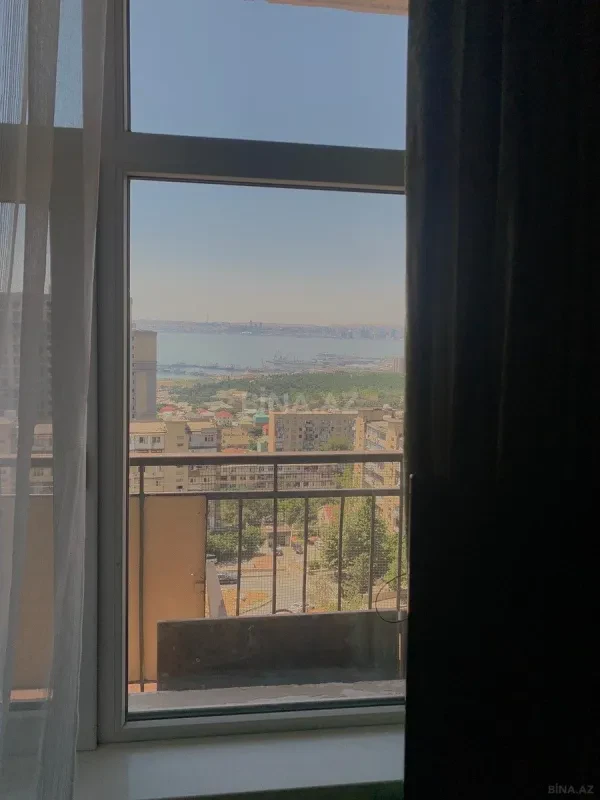 Satılır 5 otaqlı mənzil 105 m²