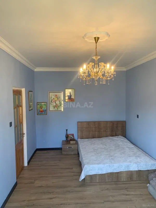 Satılır 5 otaqlı mənzil 105 m²