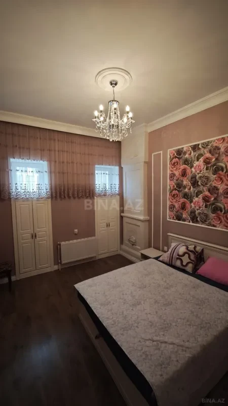 Satılır 6 otaqlı həyət evi 200 m²