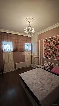 Satılır 6 otaqlı həyət evi 200 m²