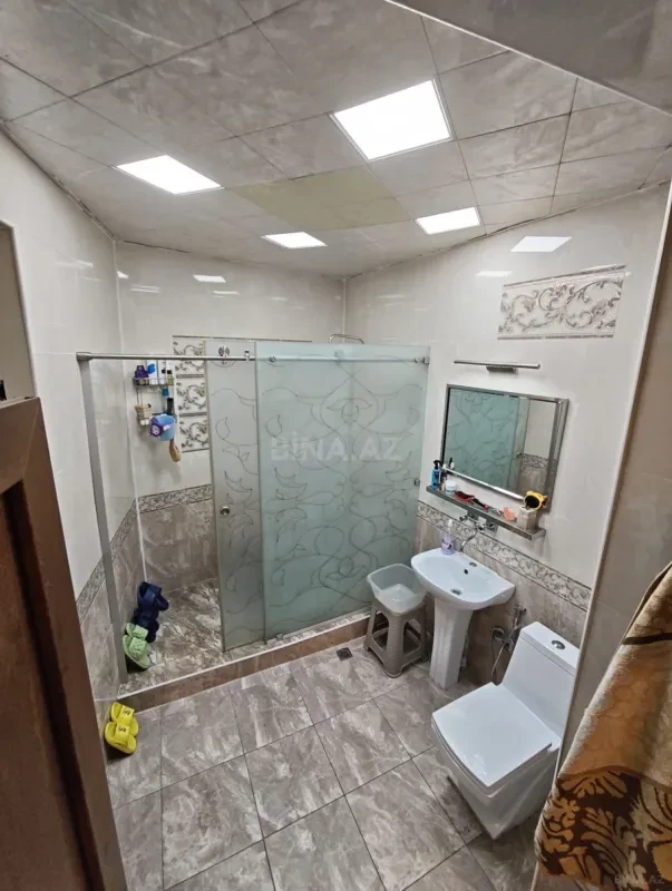 Satılır 6 otaqlı həyət evi 200 m²