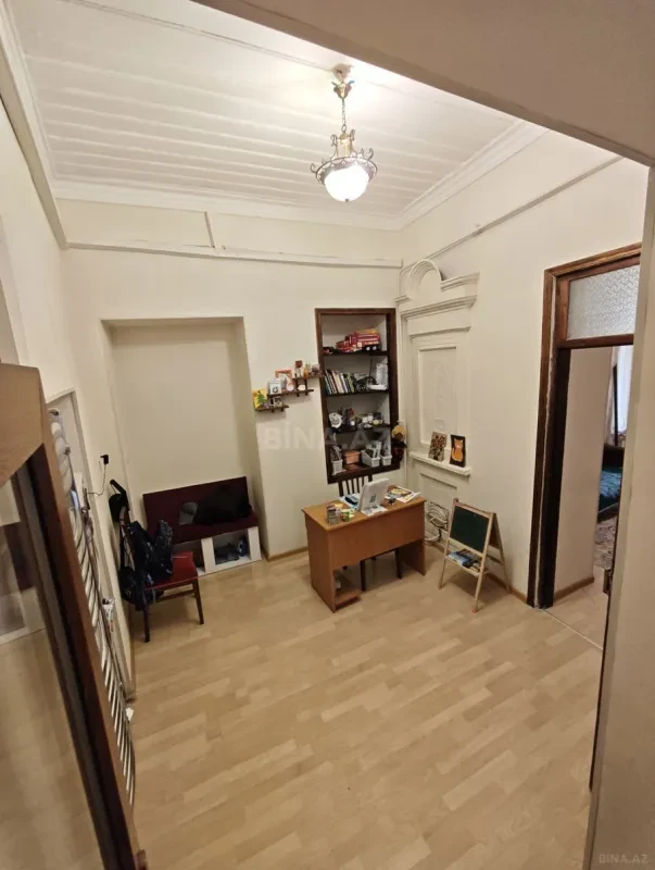 Satılır 6 otaqlı həyət evi 200 m²