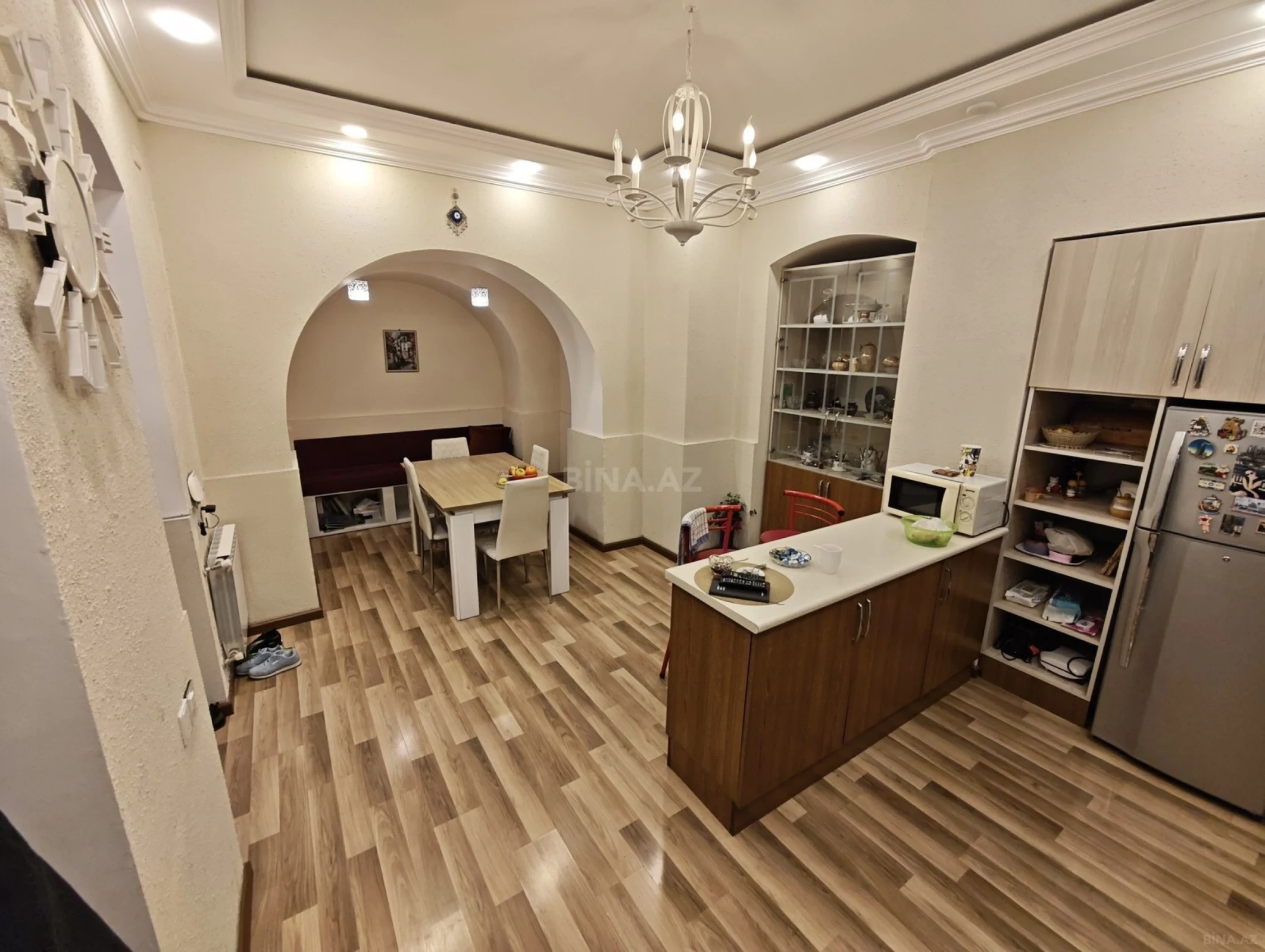 Satılır 6 otaqlı həyət evi 200 m²