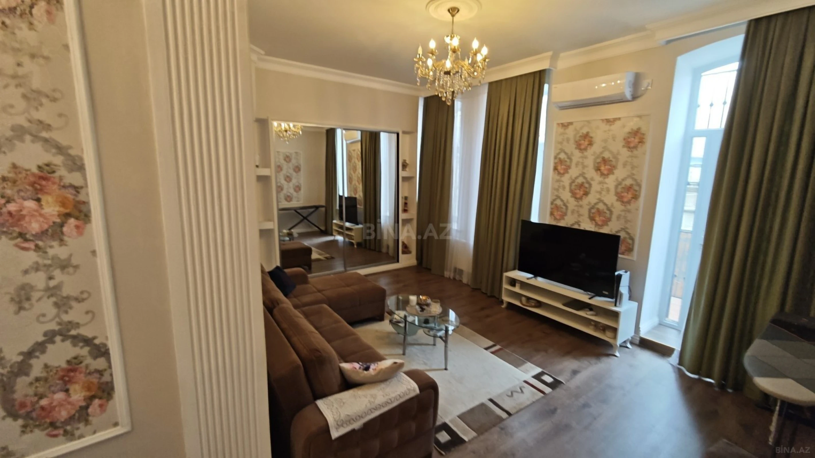 Satılır 6 otaqlı həyət evi 200 m²