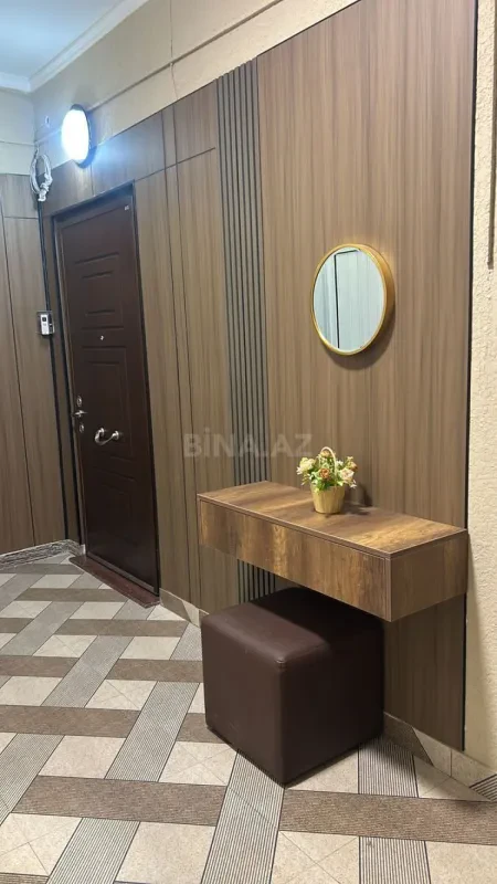 Satılır 4 otaqlı mənzil 165 m²