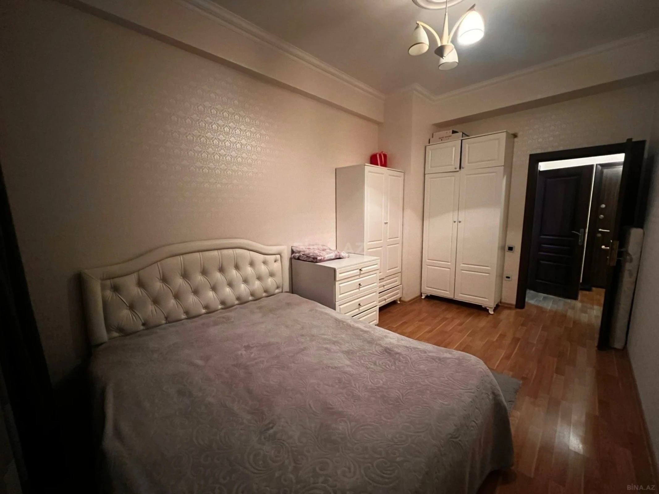 Kirayə verilir 2 otaqlı mənzil 65 m²