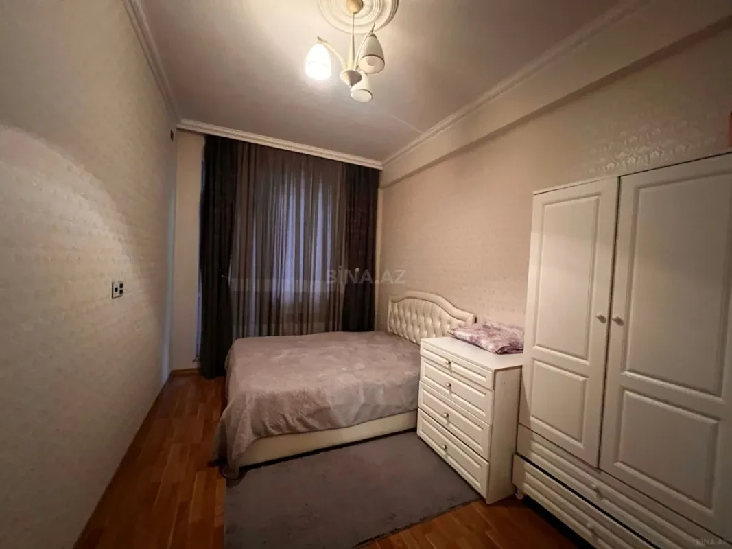Kirayə verilir 2 otaqlı mənzil 65 m²