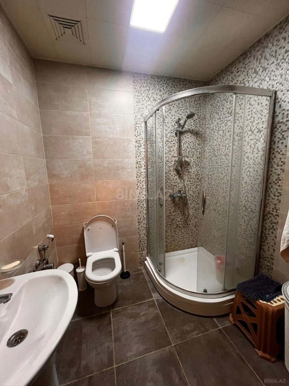Kirayə verilir 2 otaqlı mənzil 65 m²