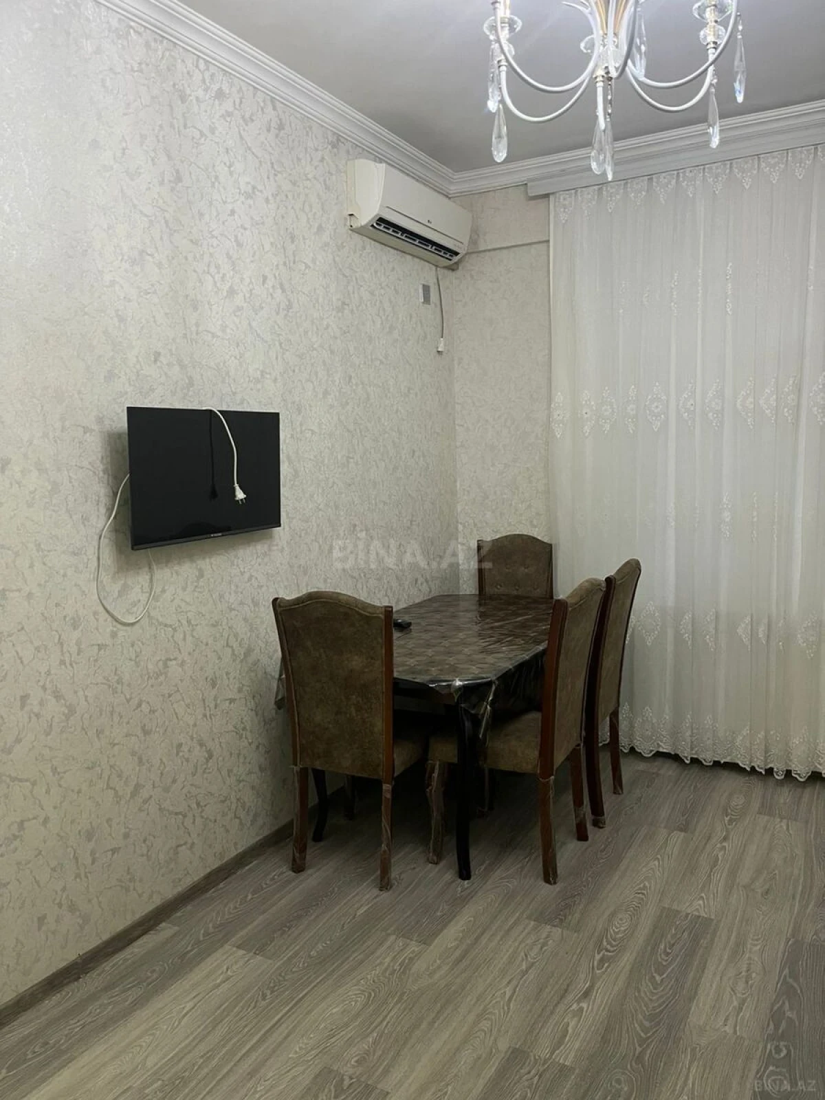 Kirayə verilir 2 otaqlı mənzil 57 m²