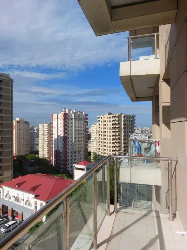 Satılır 2 otaqlı mənzil 85 m²